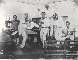 Percy Darensbourg with Lee Collins' Band. Courtesy Hogan Jazz Archive, Tulane University.