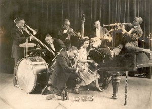 William Manuel Johnson (banjo) with King Oliver's Creole Jazz Band (1923). Courtesy Hogan Jazz Archive, Tulane University.