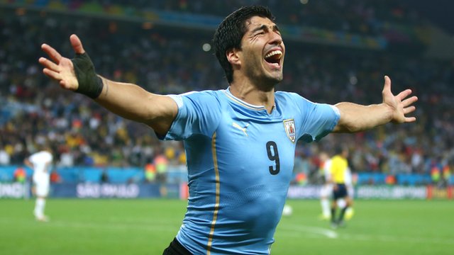 Suárez celebrating his second goal against England in their group stage game of the 2014 World Cup (Source: Getty Images).