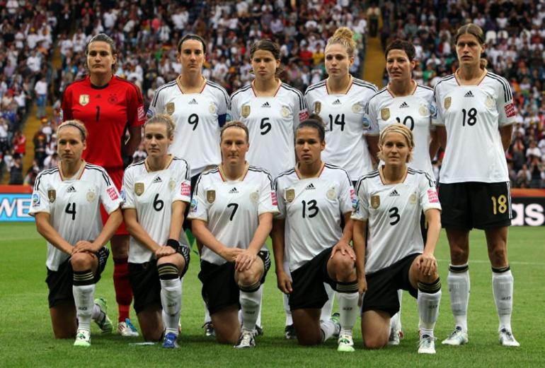 123961-german-team-pose-for-a-picture-before-their-match-against-nigeria