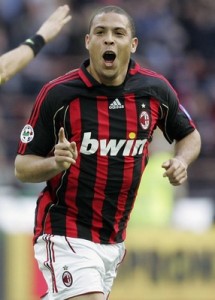Ronaldo with A.C. Milan, showing signs of weight gain